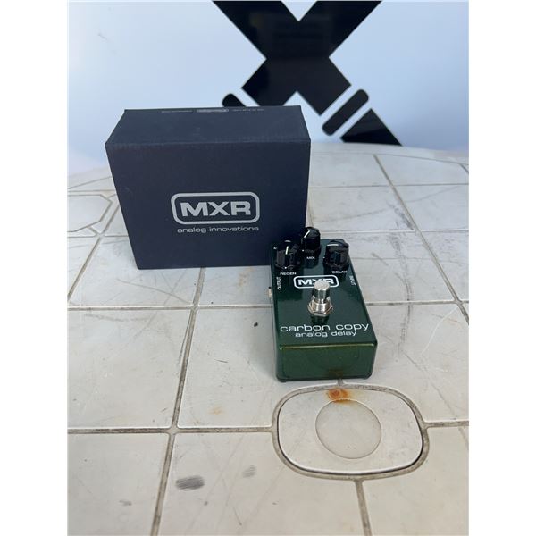 MXR Carbon Copy Analog Delay Guitar Effect Pedal with Box