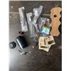 Image 1 : Archery Accessory Lot: Strings, Rests, Broadheads, Armguard & More