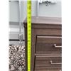 Image 12 : Ashley Furniture Pair of Two-Drawer Night Stands