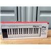 Image 10 : IRig Keys Pro 37-Key Universal MIDI Keyboard Controller