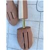 Image 7 : Stratton Cedar Shoe Trees Adjustable Pair Made in USA