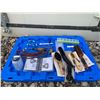 Image 1 : Lot: Hair Brushes, LED Bulbs, Tools, and Accessories