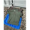 Image 21 : 12 Men's Clothing Items – Carhartt, Levi's, Publish, Woods