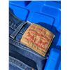Image 6 : 12 Men's Clothing Items – Carhartt, Levi's, Publish, Woods