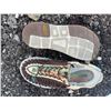 Image 11 : 8 Pairs Men's Shoes and Sandals, Size 10.5 and 11