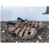 Image 21 : 8 Pairs Men's Shoes and Sandals, Size 10.5 and 11