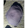 Image 9 : 6 JONISH Hat Co. Skull Caps with Hat Stretcher