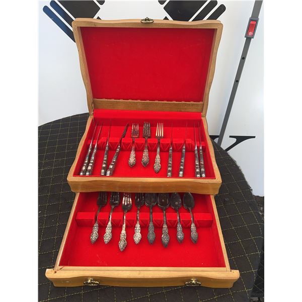 Moss Rose Silverplate Flatware Set With Wooden Case
