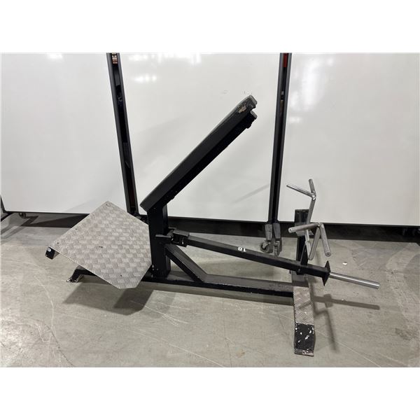 PLATE LOADED T-BAR ROW MACHINE