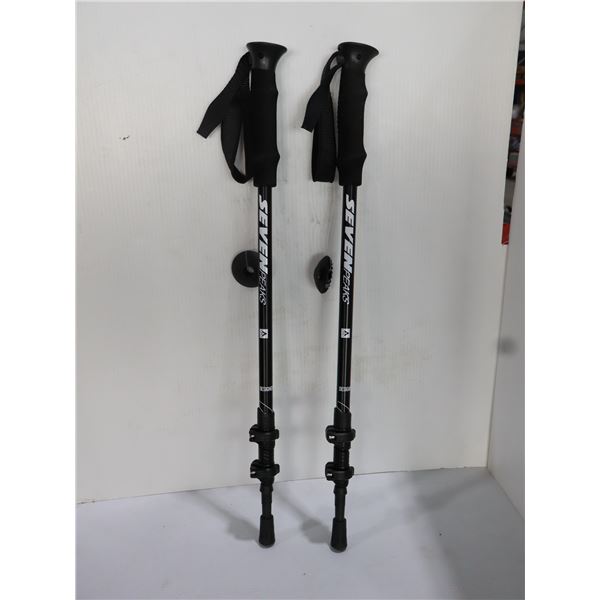 SEVEN PEAKS HIKING POLE (BLACK)