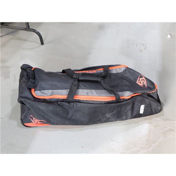WHEELED GEAR BAG LOUISVILLE SLUGGER OMAHA