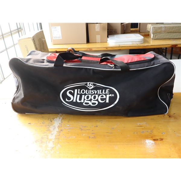 WHEELED GEAR BAG LOUISVILLE SLUGGER *DAMMAGED STRAP**