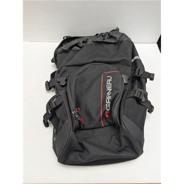 GARNEAU ALPHA F-30 BIKE BAG -BLACK