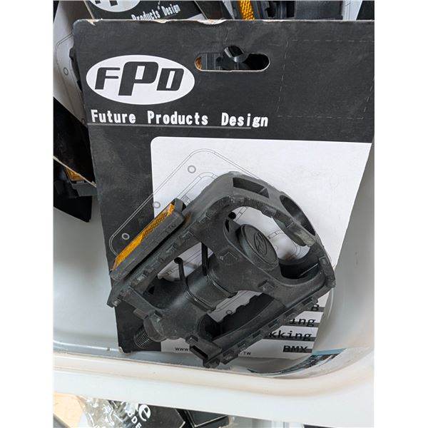DAMCO PEDALS 9/16 AXLE #12-009-20