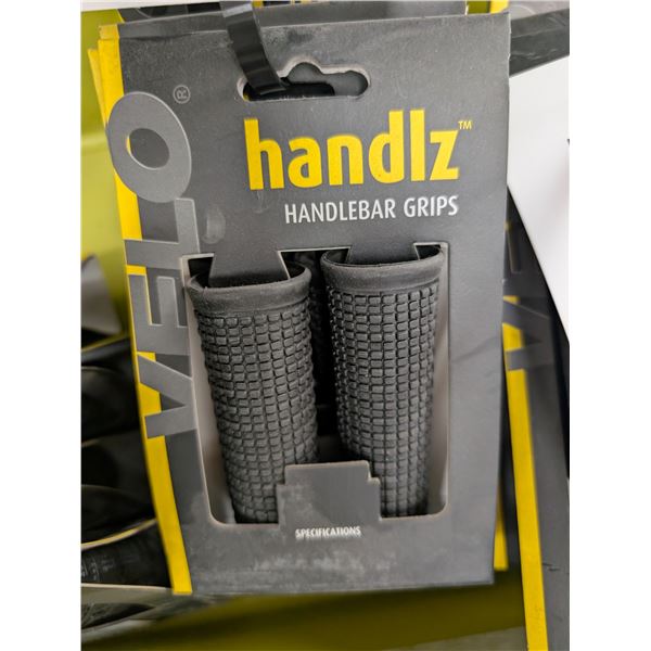 HANDLZ HANDLEBAR GRIPS #38-030-32