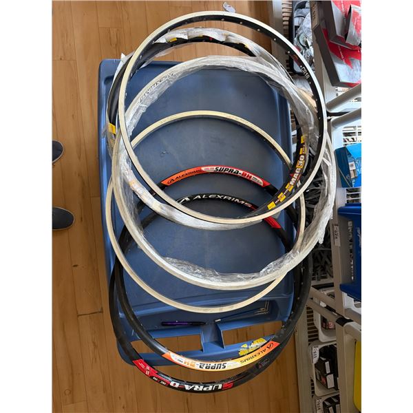 LOT OF 6 ASSORTED BIKE RIMS (WITHOUT SPOKES)