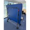 Image 5 : Kettler Rolling Ping Pong Table w/ Balls & Racquets - Made in Germany