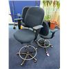 Image 1 : 3pc - Adjustable Height Rolling Chairs