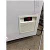 Image 3 : Dixel Chest Freezer - 29x29x36" - Tested & Working