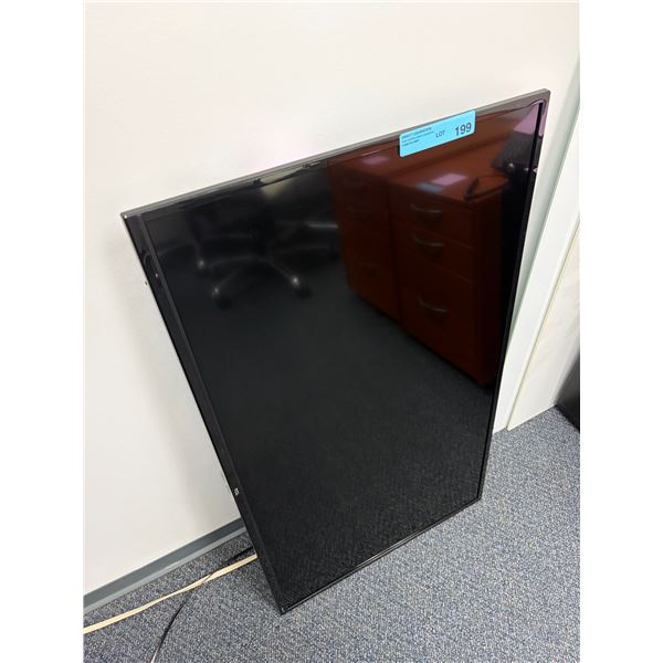 TCL TV w/Mount