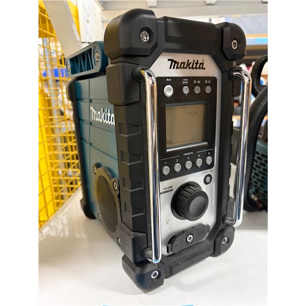 Makita DMR107 Cordless Jobsite Radio