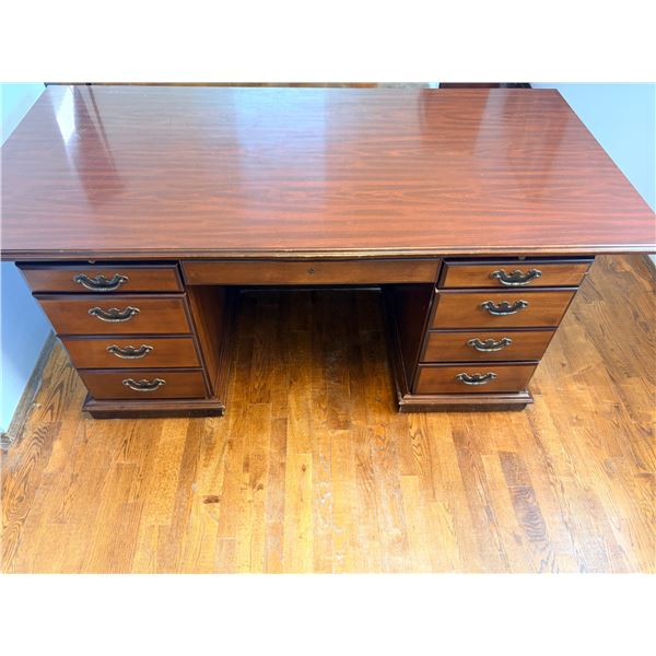 Indiana Desk