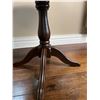 Image 4 : Pedestal Table