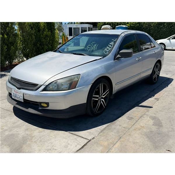 HOND ACCORD 2004 T-DONATION