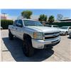 Image 2 : CHEV SILVERADO 2010 O/S TITLE 2 DAYS