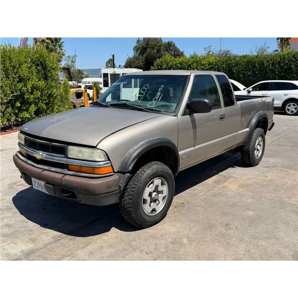 CHEV S10 2000 SALV T/DONATION