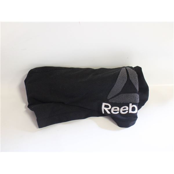 MENS REEBOK LARGE SHORTS