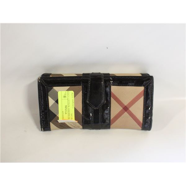 ESTATE BURBERRY WALLET - USED SHOWS WEAR