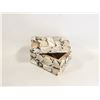 Image 1 : MOTHER OF PEARL BOX MISSING 1 STONE