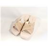 Image 1 : LADIES GUESS SIZE 7 HEEL SANDALS DISPLAY