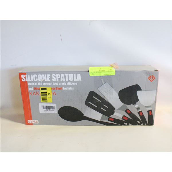 NEW IN BOX SILICONE STARINLESS STEEL