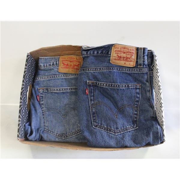 2 PAIRS VINTAGE LEVI JEANS. SZ 30 AND 34