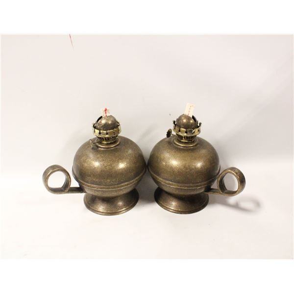 2 VINTAGE BRASS FINGER OIL LAMPS FROM ITALY