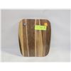 Image 1 : NEW SMALL WOOD CUTIING BOARD.