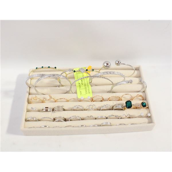 JEWELRY ORGANIZER TRAY WITH RINGS AND BANGLES