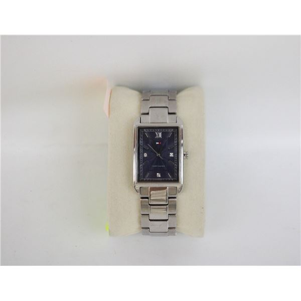 TOMMY HILFIGER WATCH NEEDS BATTERY [WORKING]