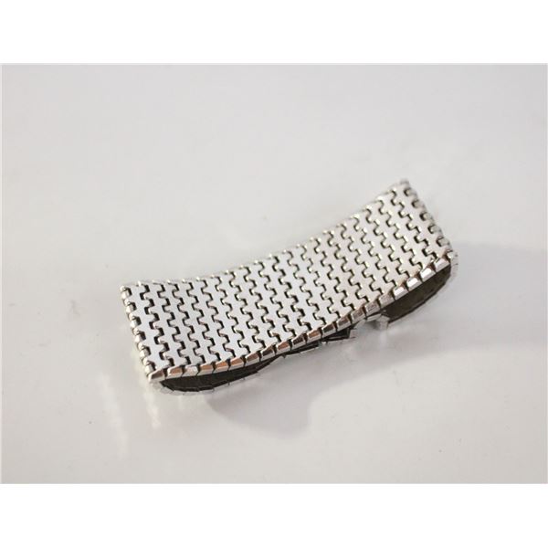 SILVER TONE BRACELET, 1" DEEP