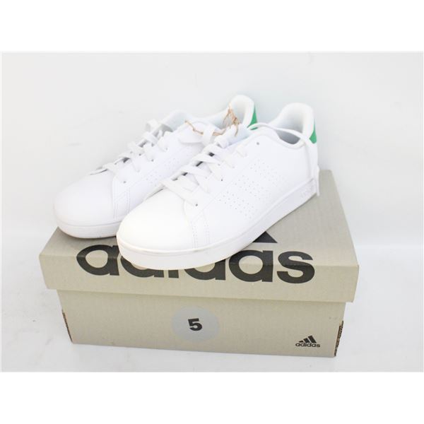 NEW ADDIDAS SIZE 5 WHITE SPORT SHOE