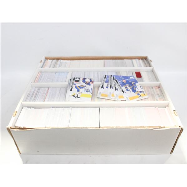 QTY 3200 VARIOUS YEAR+BRAND HOCKEY CARDS