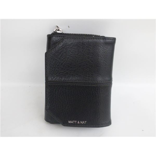 MATT & NAT ROME SM VEGAN BIFOLD