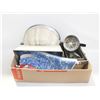 Image 1 : VINTAGE BAKEWARE- BOX LOT ASSORTED