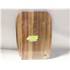 Image 1 : NEW LARGE WOOD CUTTING BOARD.
