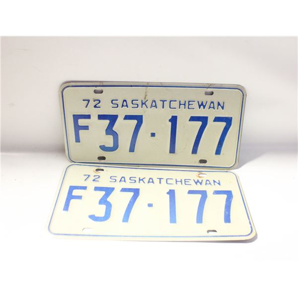 1972 SASKATCHEWAN MATCHING LICENSE PLATES-ESTATE