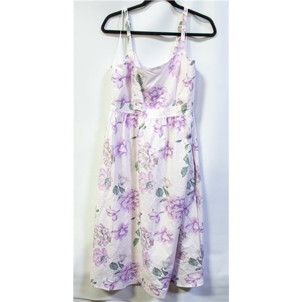 WELL WORN WOMENS LARGE SUMMER DRESS