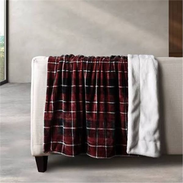 LIFE COMFORT ULTIMATE THROW BLANKET - RED 60 X 70"