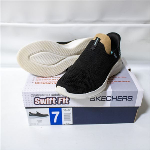 SKECHERS WOMENS SWIFT FIT TRAINERS NAVY BLUE SZ 7